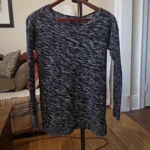3/$20 GAP black and white knit pullover small